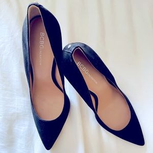 BCBGeneration black suede pumps
